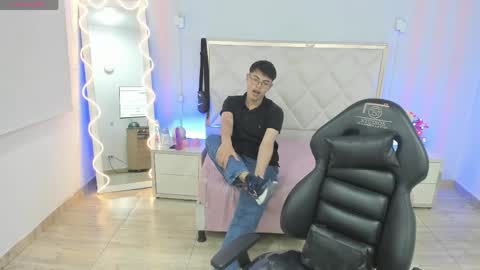samu_tay online show from 8, 6, 2026