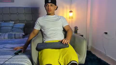 samxx_muscle online show from 5, 10, 2025