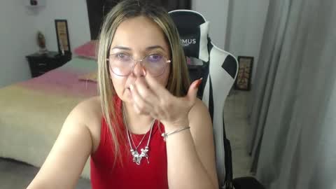 Snapshot of samy_vsn chatting on 8, 2, 2025 samy_vsn online show from 8, 2, 2025