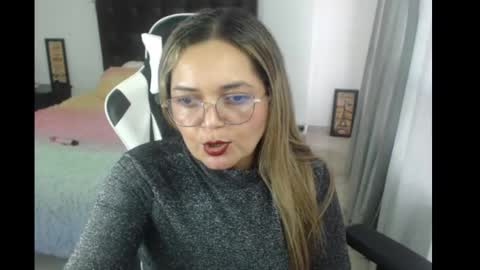 Snapshot of samy_vsn chatting on 4, 3, 2025 samy_vsn online show from 4, 3, 2025