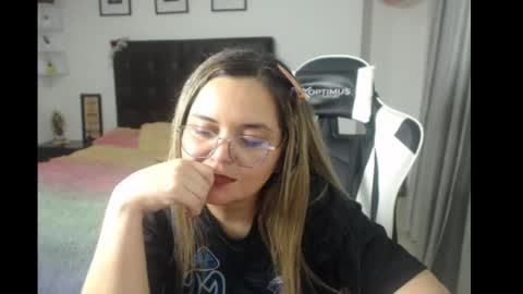 Snapshot of samy_vsn chatting on 12, 3, 2025 samy_vsn online show from 12, 3, 2025