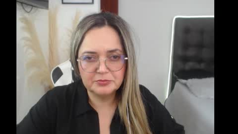Snapshot of samy_vsn chatting on 17, 9, 2025 samy_vsn online show from 17, 9, 2025