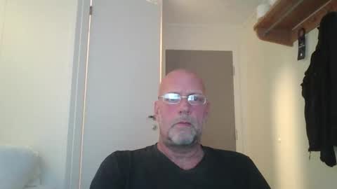 Snapshot of sandnesrune523 chatting on 19, 10, 2025 sandnesrune523 online show from 19, 10, 2025