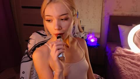 Sandy  online show from 6, 1, 2025