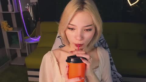 Sandy  online show from 11, 1, 2025