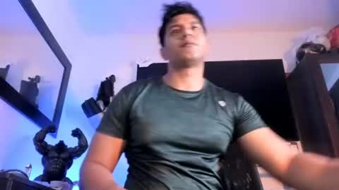 Snapshot of sandrolatino chatting on 2, 7, 2026 sandrolatino online show from 2, 7, 2026
