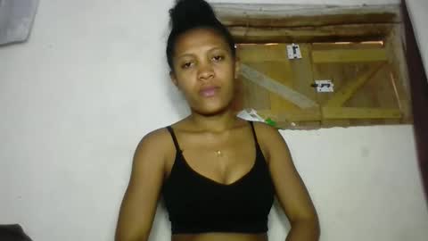 Snapshot of sanelie09 chatting on 18, 10, 2025 sanelie09 online show from 18, 10, 2025