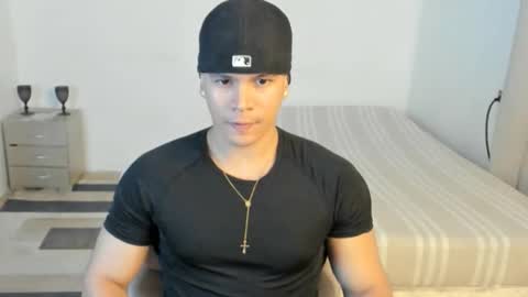 Snapshot of sant_wahlberg chatting on 7, 6, 2026 Sant online show from 7, 6, 2026