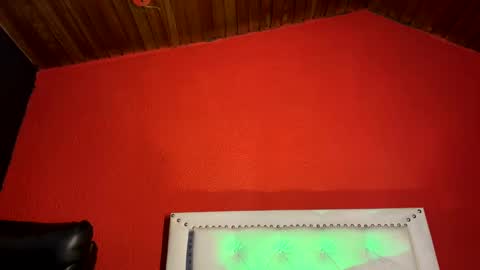 santi_fabulous online show from 18, 12, 2024