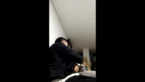 Santiago Henao online show from 9, 6, 2026