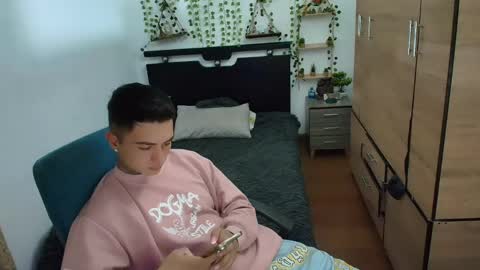 santi_ss online show from 10, 5, 2026