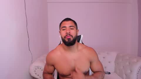 santiago_huntt online show from 11, 2, 2025