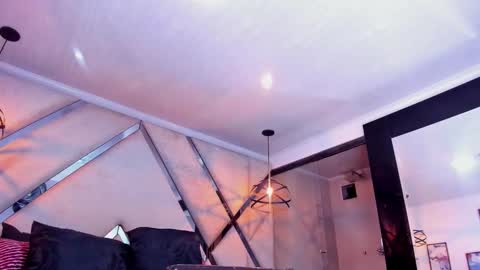 Santiago Hincapiie online show from 22, 2, 2026