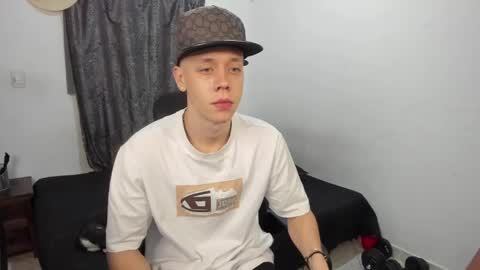 Julius Novachrono  online show from 22, 4, 2026