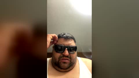 Snapshot of santos3500 chatting on 25, 4, 2026 santos3500 online show from 25, 4, 2026
