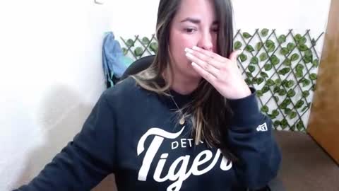 Snapshot of santos_tania1 chatting on 16, 6, 2026 tania online show from 16, 6, 2026