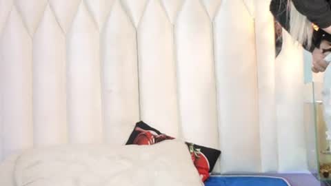 Snapshot of santsara chatting on 7, 7, 2026 SANTSARA online show from 7, 7, 2026