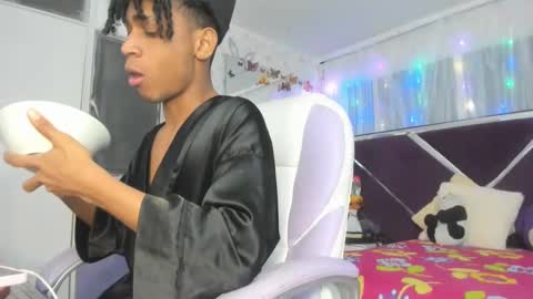 santy online show from 11, 11, 2025