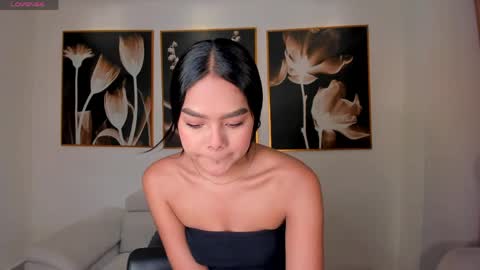 Snapshot of saphirajames chatting on 3, 6, 2026 Saphira James online show from 3, 6, 2026