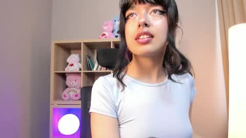 Snapshot of saphyralux chatting on 1, 6, 2026 saphyralux online show from 1, 6, 2026