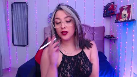 Snapshot of sapphire_lilac chatting on 13, 2, 2025 Carla online show from 13, 2, 2025
