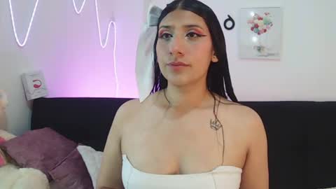 Snapshot of sara_blum_ chatting on 15, 6, 2026 SARA online show from 15, 6, 2026