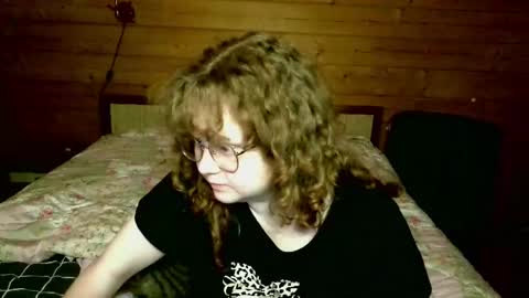 Snapshot of sara_del_sun chatting on 8, 5, 2026 Sara online show from 8, 5, 2026