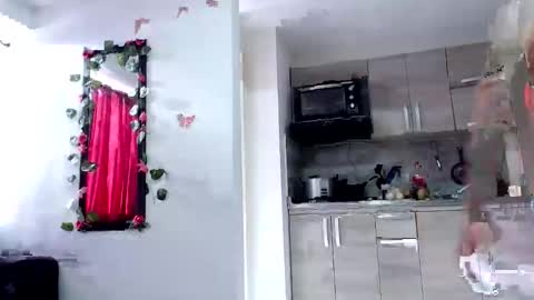 Sara love online show from 2, 2, 2025