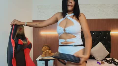 Snapshot of sara_lux1 chatting on 5, 3, 2026 Sarax lux online show from 5, 3, 2026