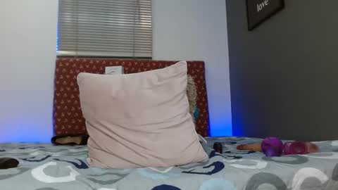 Snapshot of sara_naughtyw chatting on 10, 10, 2025 katiasupreme online show from 10, 10, 2025