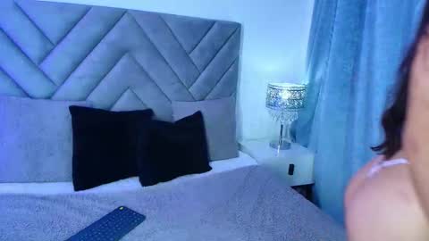 sara_owens7 online show from 9, 10, 2025