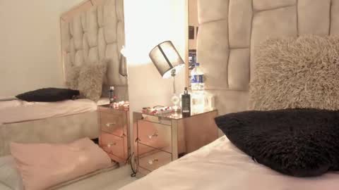 Snapshot of sara_puerta_ chatting on 29, 9, 2025 Sara online show from 29, 9, 2025