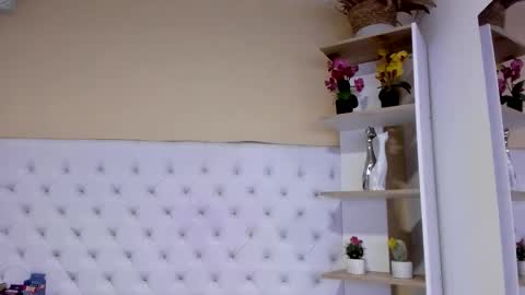 sara_salgado online show from 12, 9, 2025