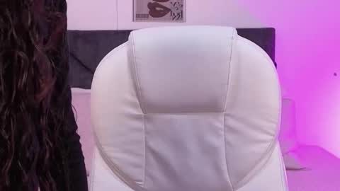 sara  online show from 5, 11, 2025