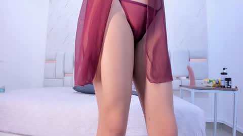 sara_sm1th_ online show from 27, 4, 2026