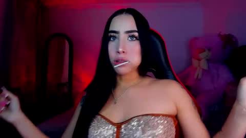 Snapshot of sara_stone03 chatting on 12, 1, 2025 sara_stone03 online show from 12, 1, 2025