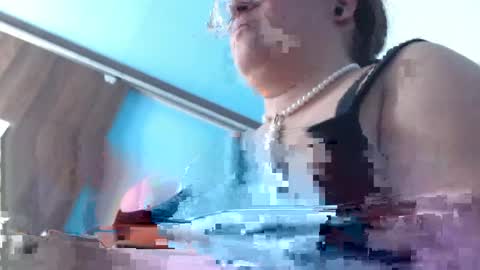 Snapshot of sara_thonson_ chatting on 12, 12, 2024 sara_thonson_ online show from 12, 12, 2024