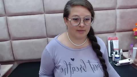 Snapshot of sara_thonson_ chatting on 9, 2, 2025 sara_thonson_ online show from 9, 2, 2025