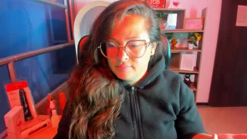 Snapshot of sara_thonson_ chatting on 9, 11, 2025 sara_thonson_ online show from 9, 11, 2025