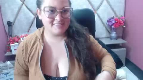 sara_thonson_ online show from 24, 2, 2026