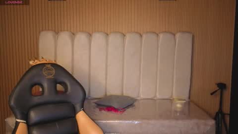 sara_valderrama_ online show from 20, 12, 2025