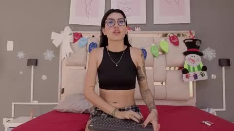 sara online show from 25, 11, 2025