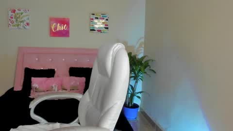 Snapshot of saraa_ramirez chatting on 25, 2, 2025 Sarah Ramirez online show from 25, 2, 2025