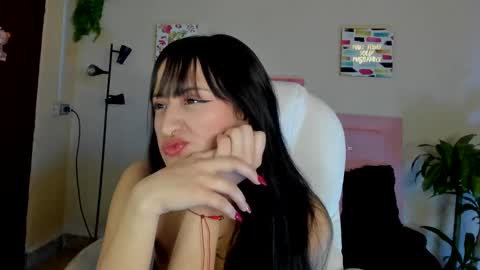 Snapshot of saraa_ramirez chatting on 5, 3, 2025 Sarah Ramirez online show from 5, 3, 2025