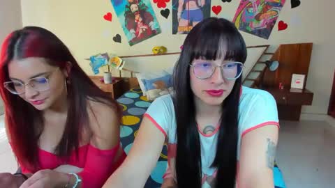 Snapshot of saraandmarilyn chatting on 3, 2, 2025 Alahia and Marilyn online show from 3, 2, 2025