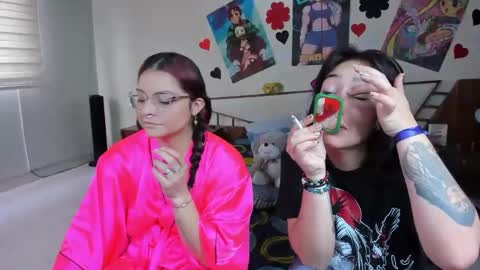 Snapshot of saraandmarilyn chatting on 12, 2, 2025 Alahia and Marilyn online show from 12, 2, 2025