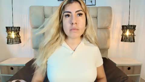 Snapshot of sarablonde_t chatting on 24, 6, 2026 sarablonde_t online show from 24, 6, 2026