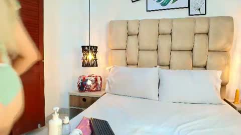 Snapshot of sarablonde_t chatting on 30, 7, 2026 sarablonde_t online show from 30, 7, 2026