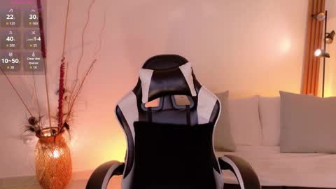 Snapshot of saracavali chatting on 5, 5, 2026 sara cavali online show from 5, 5, 2026