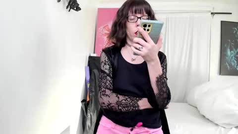 Snapshot of saradesirexo chatting on 29, 1, 2025 Sara Desire online show from 29, 1, 2025